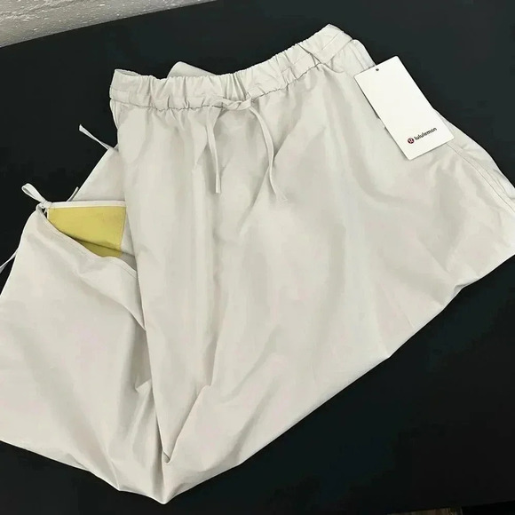 NWTs Lululemon High Low Side Slit SHR Skirt Size M - Picture 2 of 6